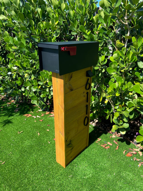 Wood Accent Slat Mailbox