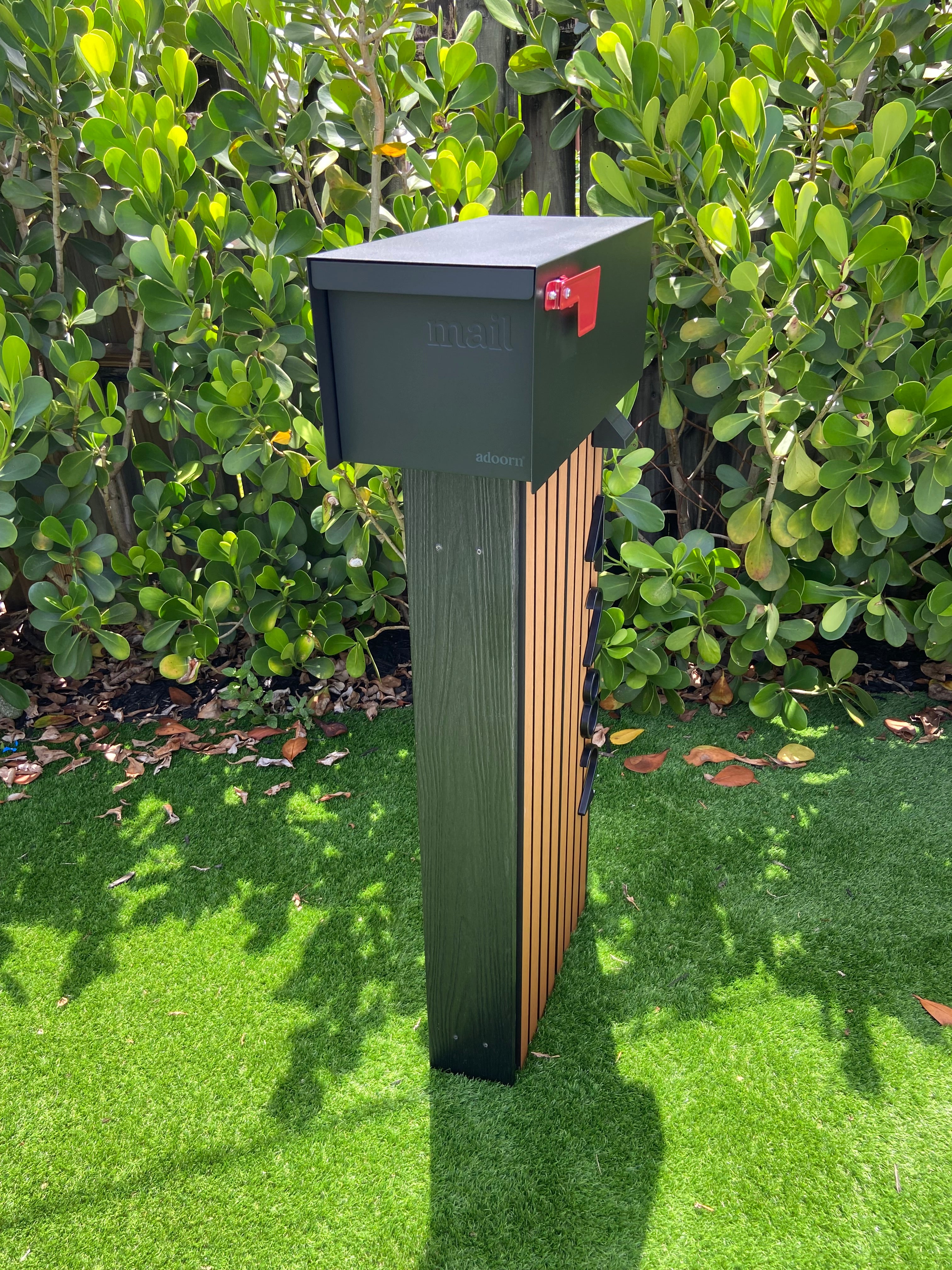 Vertical Slat Mailbox